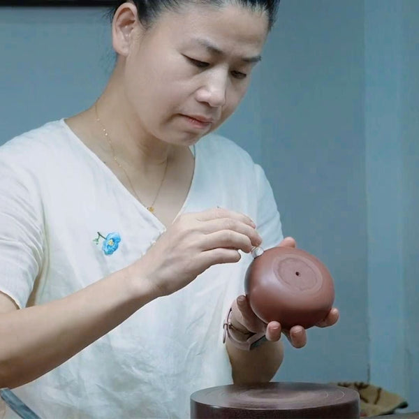 How Purple Clay Teapots Transform Tea into Elixir